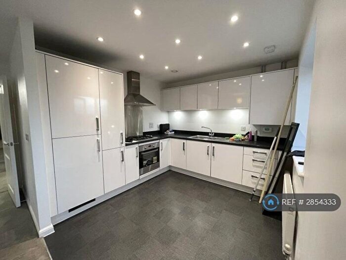 2 Bedroom Flat To Rent In Riverside Wharf, Dartford, DA1