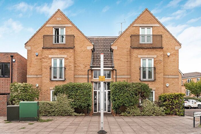 2 Bedroom Flat To Rent In Alderman House, Spring Grove Road, TW7