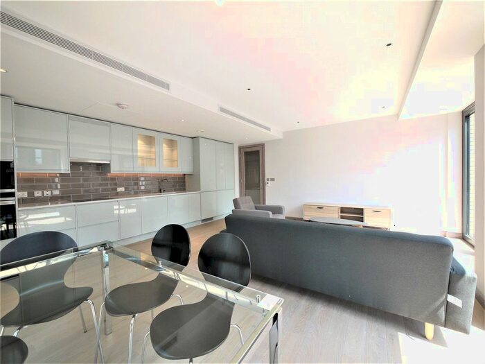 3 Bedroom Flat To Rent In Drapers Yard, London, SW18
