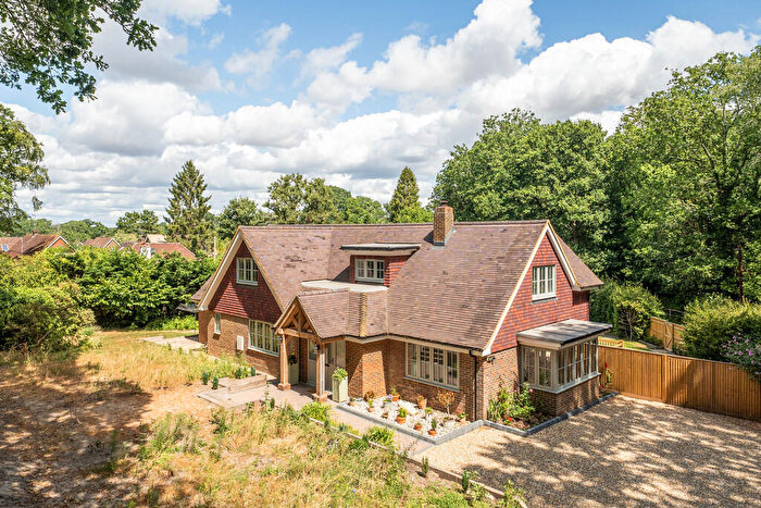4 Bedroom Detached House For Sale In Storrington - Sandgate Lane, RH20