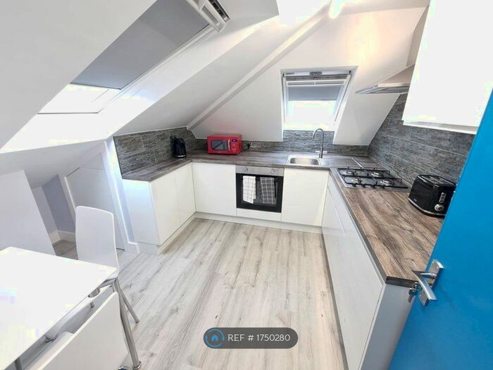 2 Bedroom Flat To Rent In Upper Clapton Hackney London, Upper Clapton Hackney London, E5