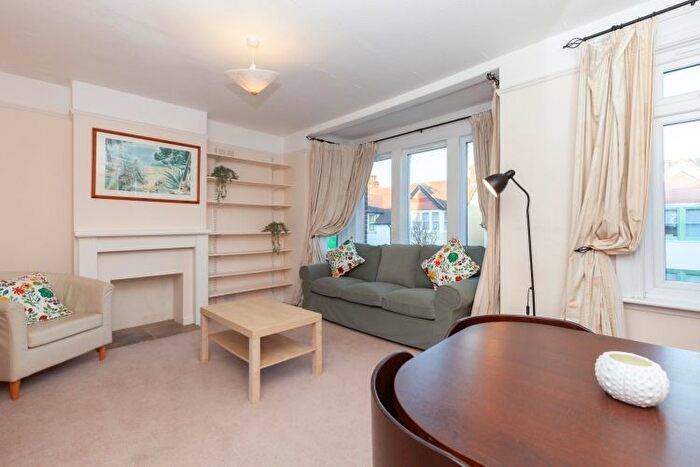 1 Bedroom Flat To Rent In Stile Road, Headington, OX3