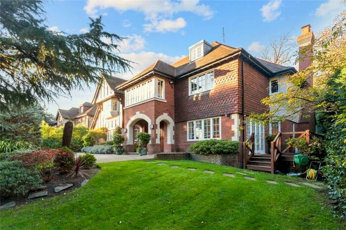 7 Bedroom Detached House To Rent In Crown Close London, NW7