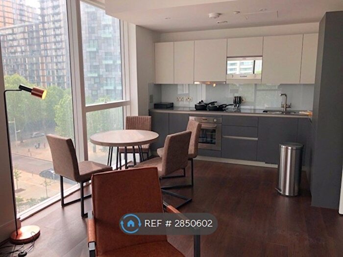 1 Bedroom Flat To Rent In Maine Tower, London, E14