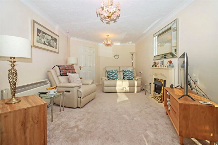 1 Bedroom Flat For Sale In Chase Court, Rectory Lane, Whickham, Newcastle Upon Tyne, NE16