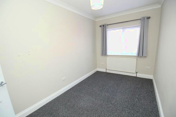 1 Bedroom Flat To Rent In Brindley Avenue, High Wycombe, HP13