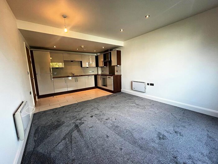 2 Bedroom Apartment To Rent In Hall View, Chatsworth Road, Chesterfield, S40