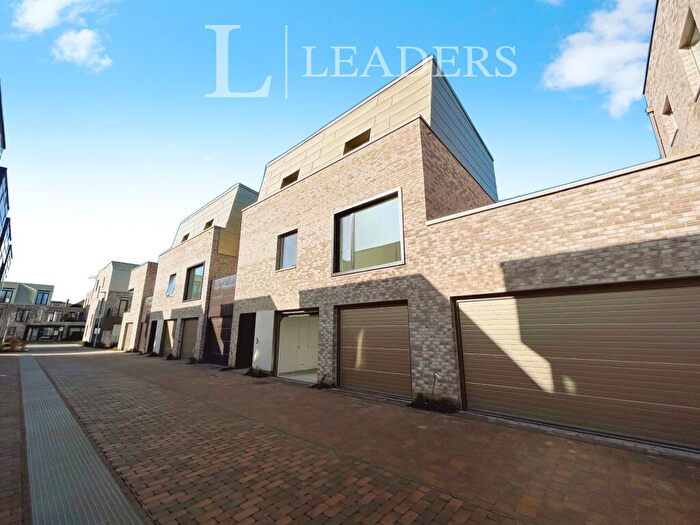 3 Bedroom Detached House To Rent In Stickfast Place, CB3