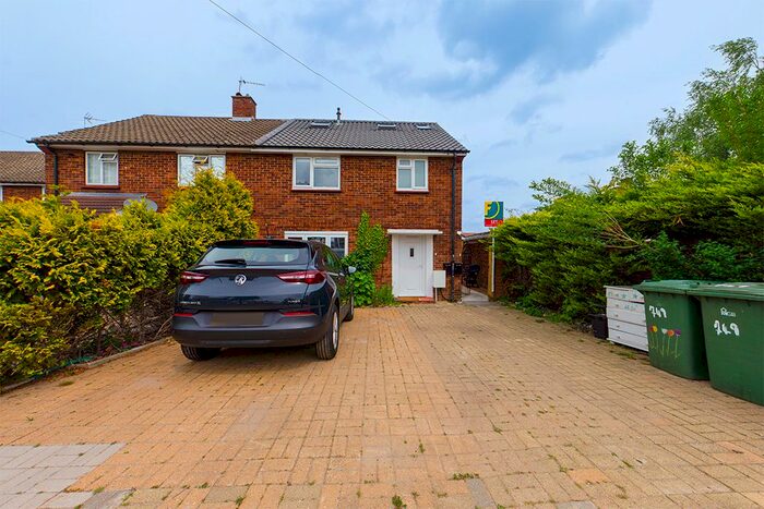 3 Bedroom Flat To Rent In Field End Road, Ruislip, HA4