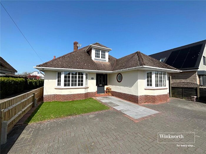 5 Bedroom Detached House For Sale In Somerford Avenue, Highcliffe, Dorset, BH23