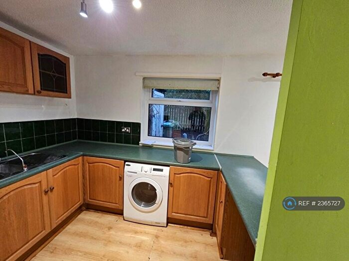 3 Bedroom Terraced House To Rent In Broad Eadow Road, Nottingham, NG6