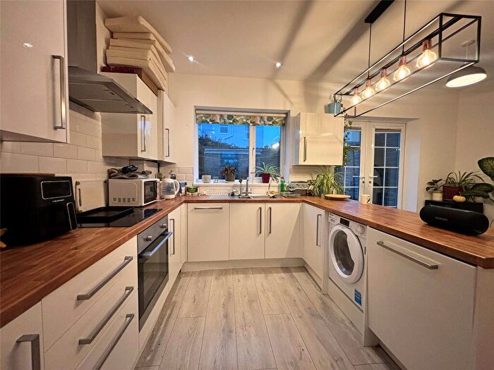 House To Rent In Double Room Derrick Road, Bristol, Gloucestershire, BS15