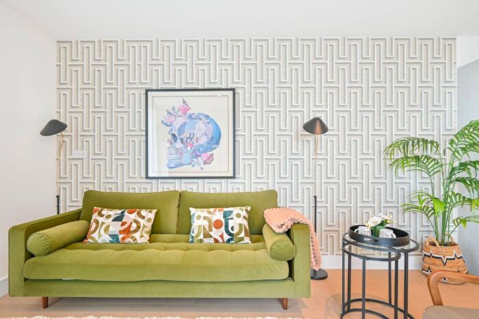 1 Bedroom Flat For Sale In Bookbinder Point, Acton, W3