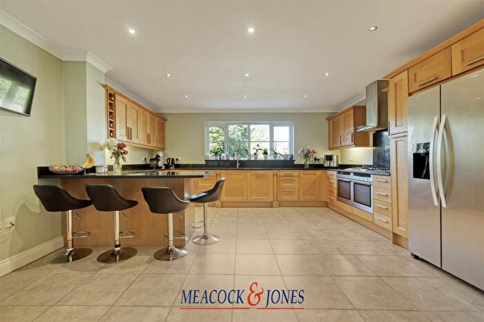 5 Bedroom Detached House For Sale In Harpers Lane, Doddinghurst, Brentwood, CM15