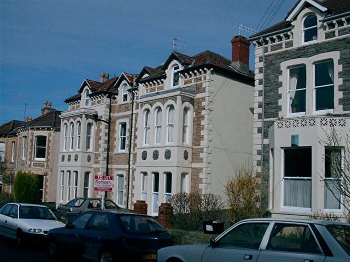 2 Bedroom Apartment To Rent In Top Floor Flat, Montrose Avenue, BS6
