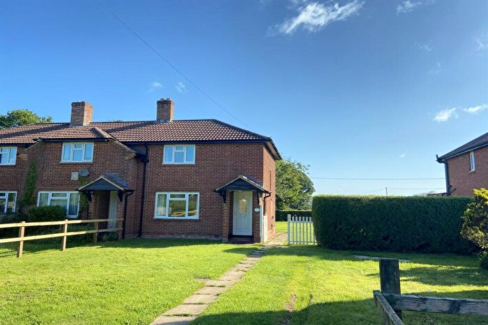 2 Bedroom Cottage To Rent In Farleigh Wallop, Basingstoke, RG25