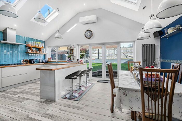 4 Bedroom Detached House To Rent In Clifton Hampden Road, Chiselhampton, OX44