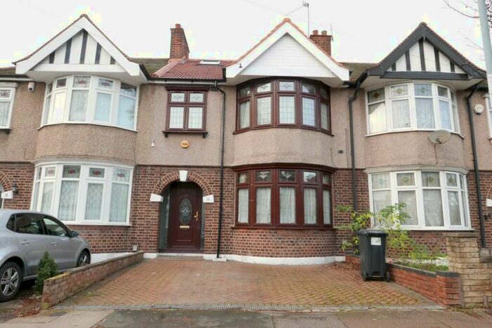 4 Bedroom Terraced House To Rent In Mannin Road, Romford, London, RM6