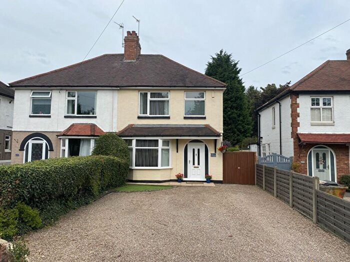 3 Bedroom Semi-Detached House For Sale In Henhurst Hill, Burton-on-Trent, DE13
