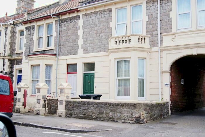 1 Bedroom Flat To Rent In Clifton Road, Weston-Super-Mare BS23