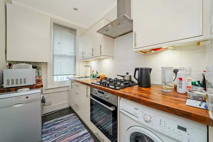 2 Bedroom Apartment To Rent In Cranbrook Park, Wood Green, N22