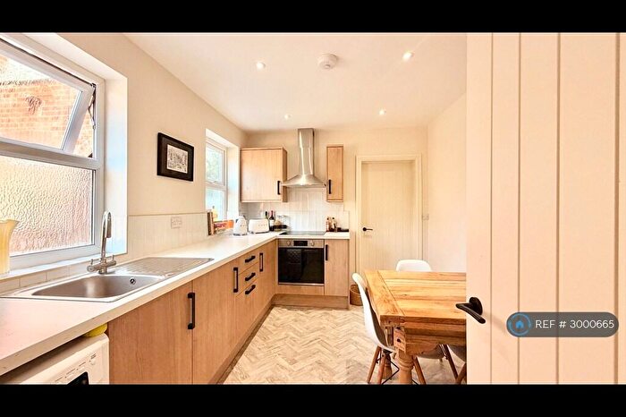 2 Bedroom Flat To Rent In Bowood Road, Sheffield, S11