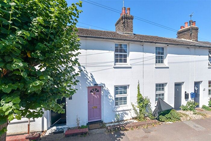2 Bedroom Terraced House For Sale In Priory Street, Tonbridge, Kent, TN9