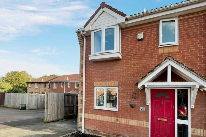 3 Bedroom Semi-Detached House To Rent In Teasel Walk, Weston-super-Mare, Somerset, BS22