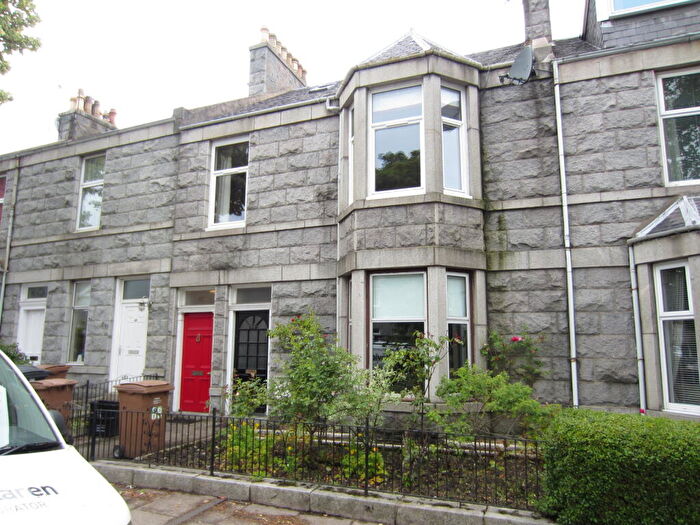 2 Bedroom Maisonette To Rent In Cairnfield Place, Aberdeen, AB15