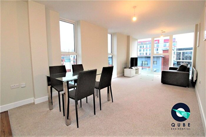 3 Bedroom Flat To Rent In Bridgewater Gate, Woden Street, Salford, Greater Manchester, M5