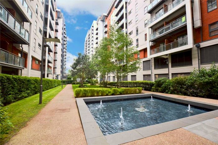 2 Bedroom Flat To Rent In Barton Place, Hornbeam Way, Green Quarter, Manchester, M4