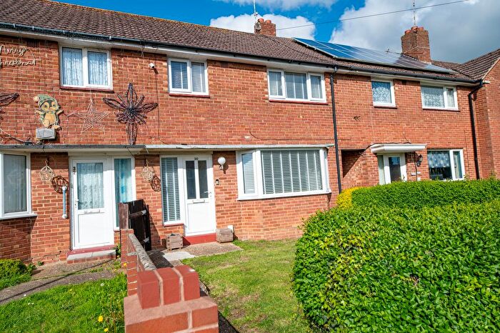3 Bedroom Terraced House For Sale In Quarely Road, Leigh Park, PO9
