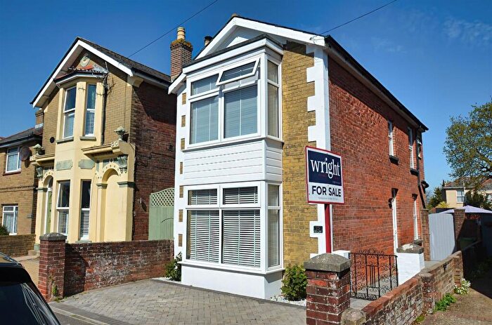 3 Bedroom Detached House For Sale In Central Ryde, PO33
