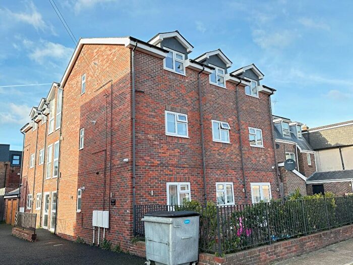 2 Bedroom Flat For Sale In Trafalgar Place, Portsmouth, Hampshire, PO1