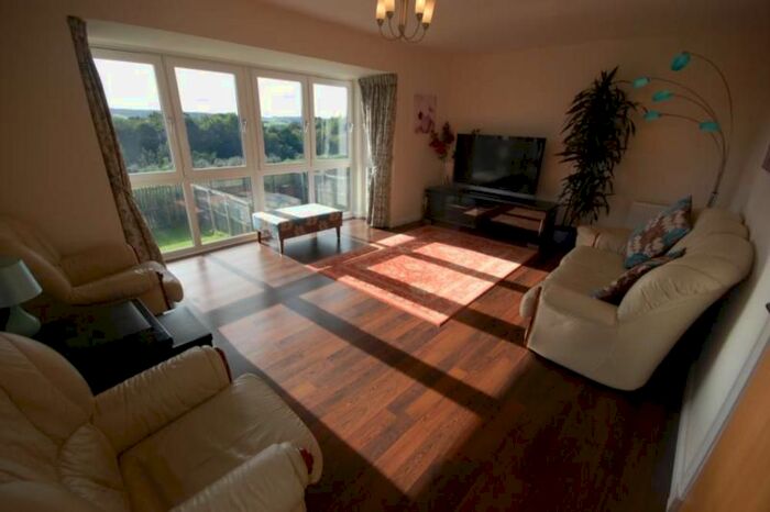 4 Bedroom Town House To Rent In Woodlands Walk, Cults, AB15