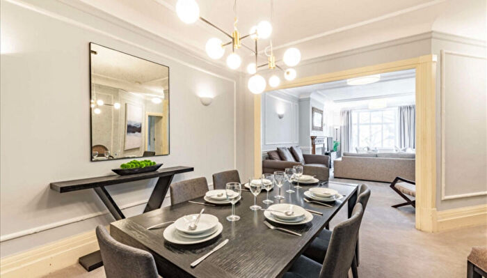 6 Bedroom Apartment To Rent In Park Road, London, NW8