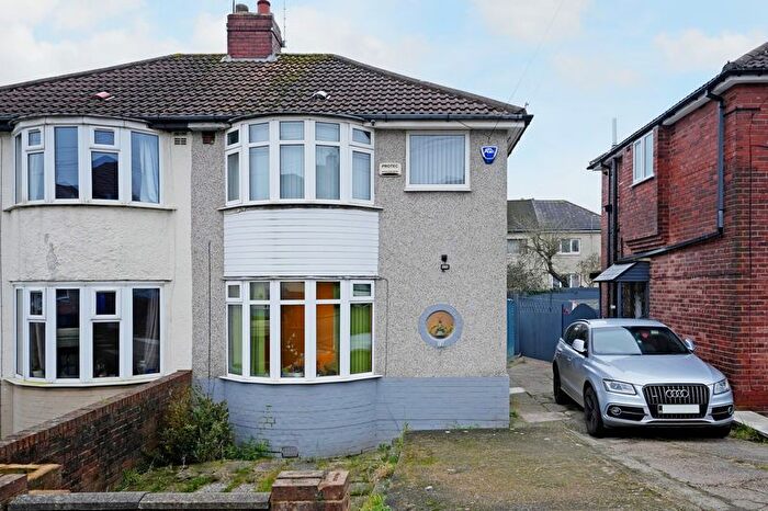 3 Bedroom Semi Detached House For Sale In Sharrard Grove, Sheffield, S12