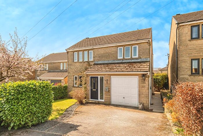 4 Bedroom Detached House For Sale In Lower Meadows, Upperthong, Holmfirth, HD9
