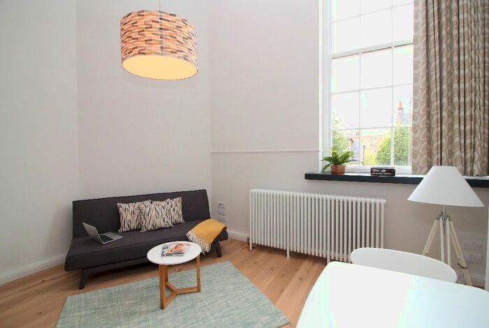 1 Bedroom Flat To Rent In Flat, Mcdonald Road, Broughton, Edinburgh, EH7