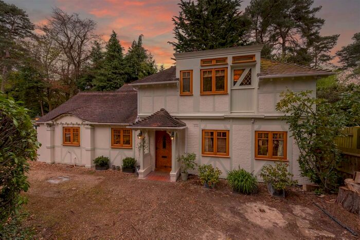 4 Bedroom Detached House To Rent In Larch Avenue, Sunninghill, SL5