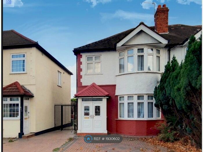 3 Bedroom Detached House To Rent In Sidcup Road, London, SE9