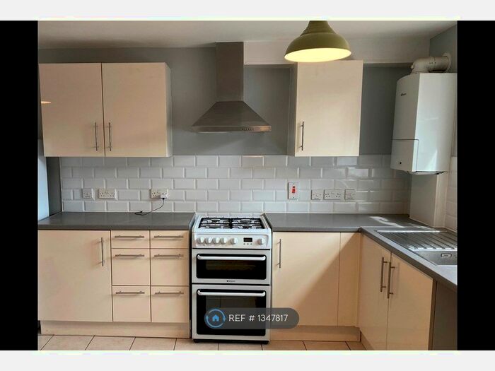 4 Bedroom Terraced House To Rent In Kimbolton Close, London, SE12