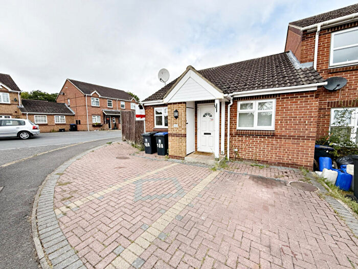 3 Bedroom Semi-Detached House To Rent In Trewarden Avenue, Iver, SL0