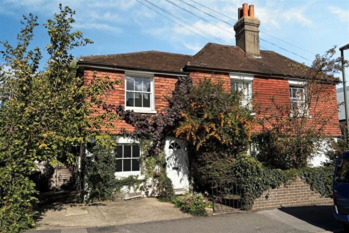 3 Bedroom Semi Detached House For Sale In Lower Manor Road, Godalming, GU7