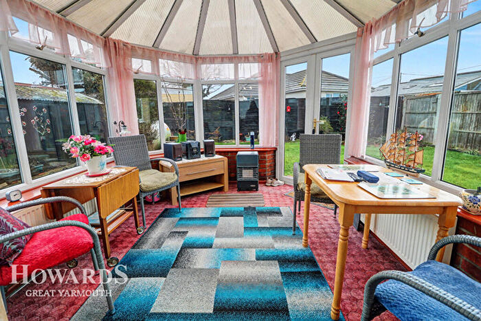 2 Bedroom Detached Bungalow For Sale In Four Acres Estate, Hemsby, NR29