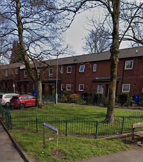 2 Bedroom Flat For Sale In Lockingate Street, Ashton-Under-Lyne, Greater Manchester, OL6