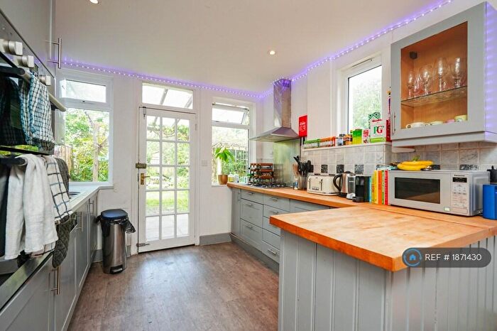 5 Bedroom Semi-Detached House To Rent In Southfield Road, Oxford, OX4
