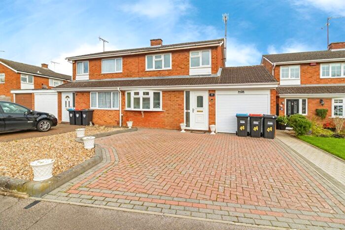 3 Bedroom Semi-Detached House For Sale In Baccara Grove, Bletchley, Milton Keynes, MK2