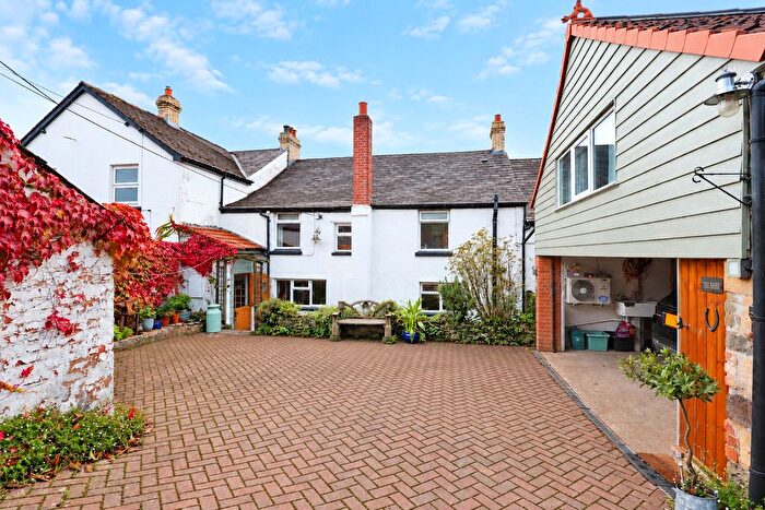 4 Bedroom Terraced House For Sale In Littleham, Bideford, EX39