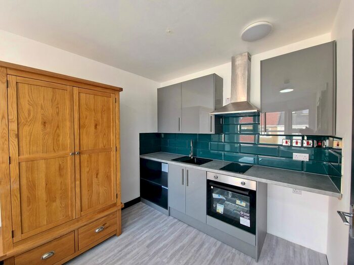 Studio To Rent In Cromwell Road, Hounslow, TW3